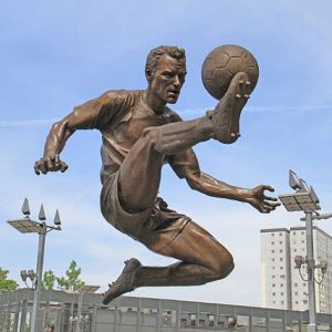 Bronze Dennis Bergkamp Statue