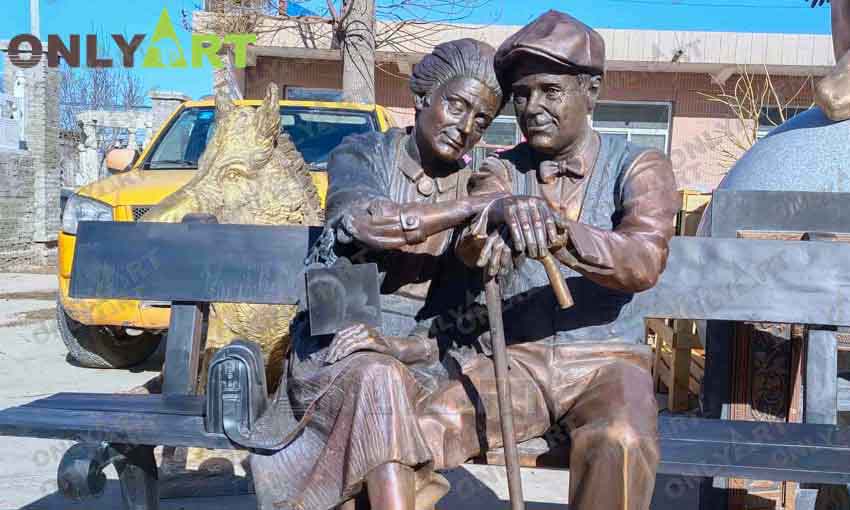 Bronze Elderly Old Couple Statue