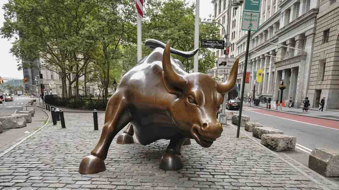 bull statue wall street